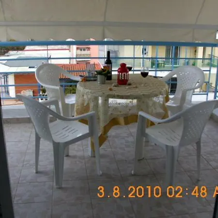 By The With Amazing Sea View Apartmán