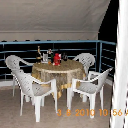 Lägenhet By The With Amazing Sea View Peraía