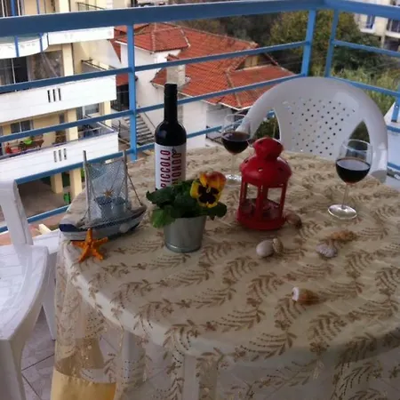 By The With Amazing Sea View Apartmán *